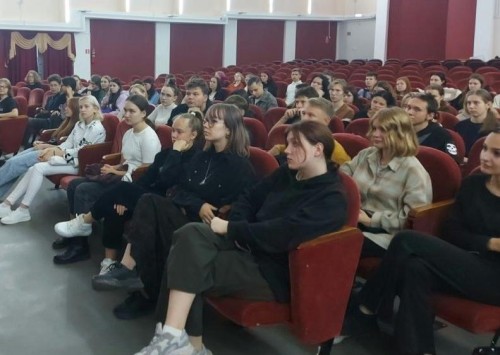 «Разговоры о важном» в Вятском колледже культуры
