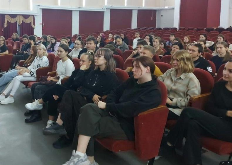 «Разговоры о важном» в Вятском колледже культуры